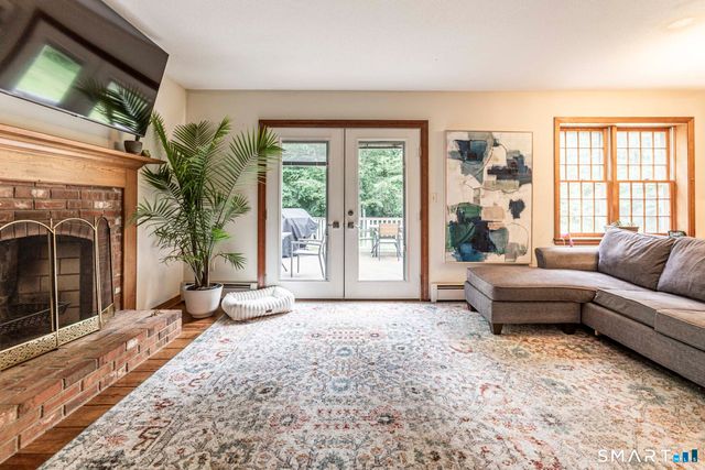 27 West Street, Hebron, CT 06248