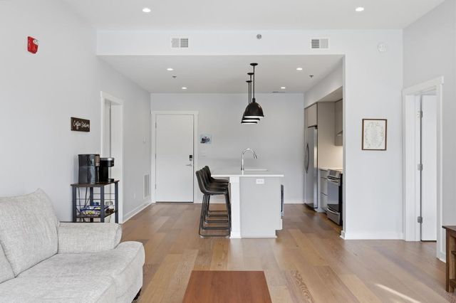 411 Fairpoint Street 205, Chattanooga, TN 37405