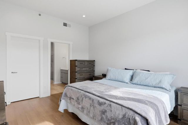 411 Fairpoint Street 205, Chattanooga, TN 37405
