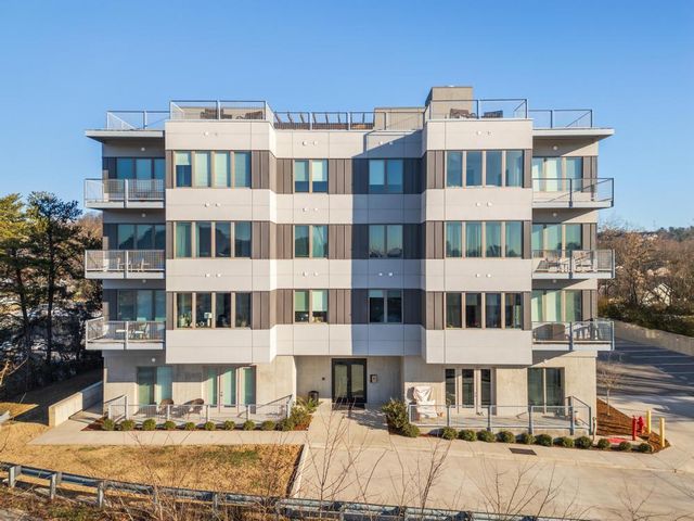 411 Fairpoint Street 205, Chattanooga, TN 37405