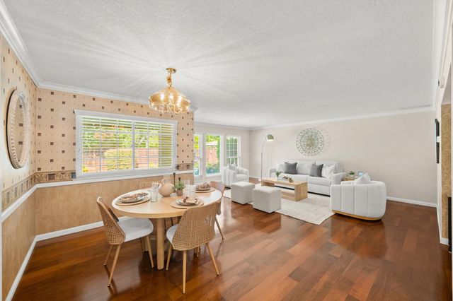 880 Laverstock Way, Sacramento, CA 95864