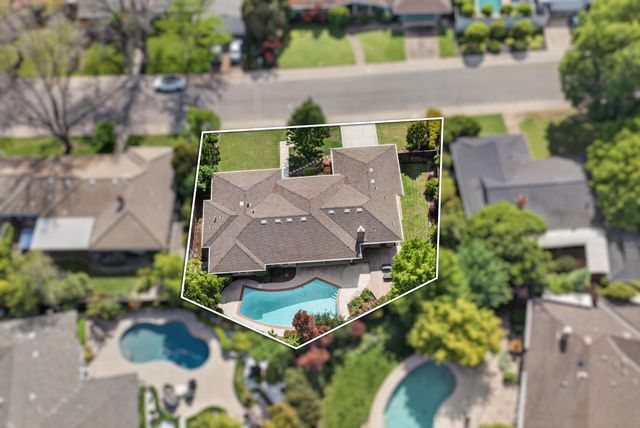 880 Laverstock Way, Sacramento, CA 95864