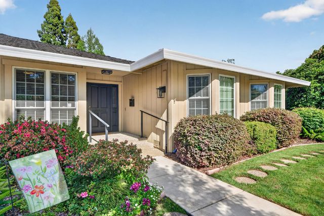 880 Laverstock Way, Sacramento, CA 95864