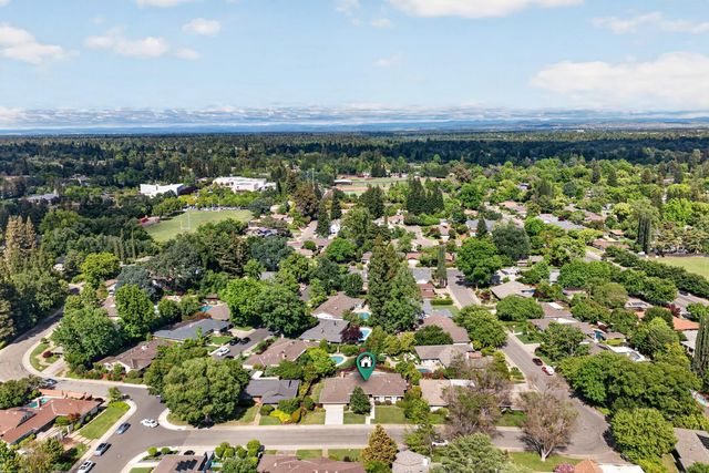 880 Laverstock Way, Sacramento, CA 95864