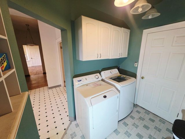 2563 N 12th STREET, Milwaukee, WI 53206