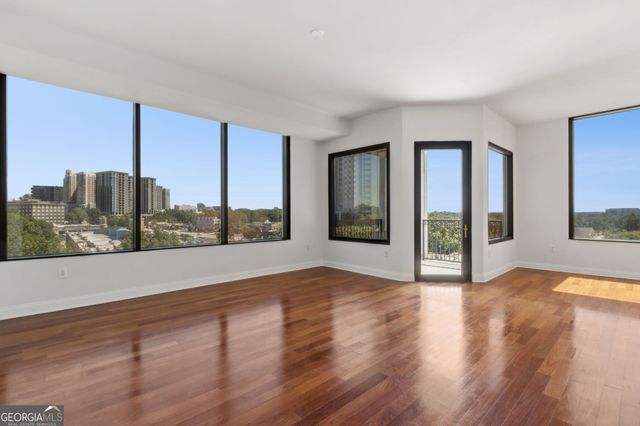 2828 Peachtree Road NE # 802, Atlanta, GA 30305