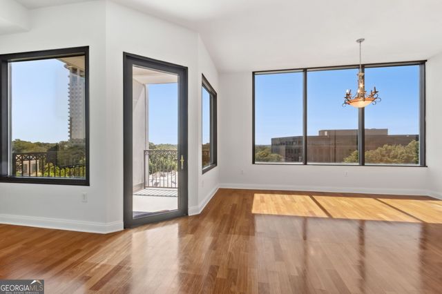 2828 Peachtree Road NE # 802, Atlanta, GA 30305