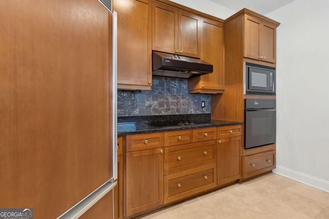 2828 Peachtree Road NE # 802, Atlanta, GA 30305