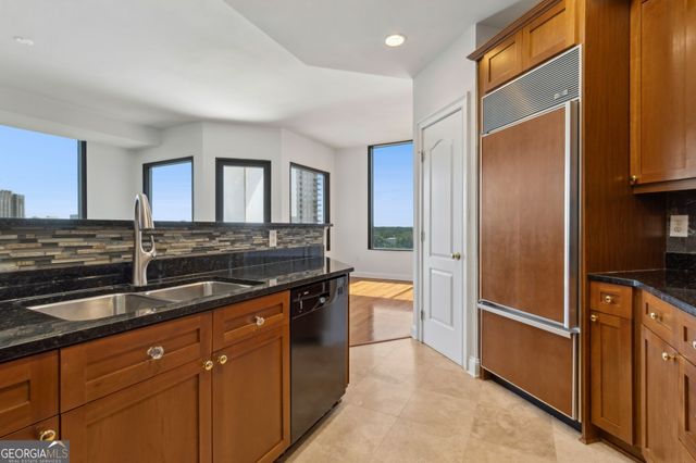 2828 Peachtree Road NE # 802, Atlanta, GA 30305