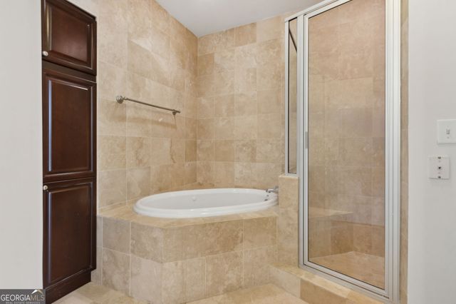 2828 Peachtree Road NE # 802, Atlanta, GA 30305