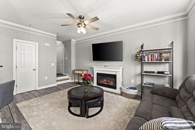13649 VENTURI LN, Herndon, VA 20171