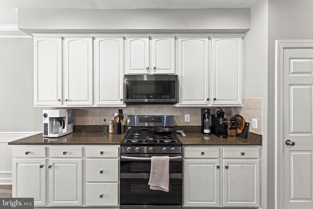 13649 VENTURI LN, Herndon, VA 20171