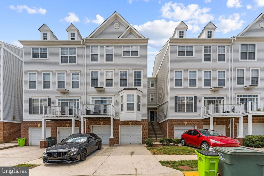 13649 VENTURI LN, Herndon, VA 20171