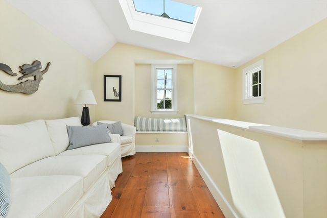 4 Margin St B, Cohasset, MA 02025