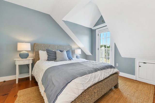 4 Margin St B, Cohasset, MA 02025