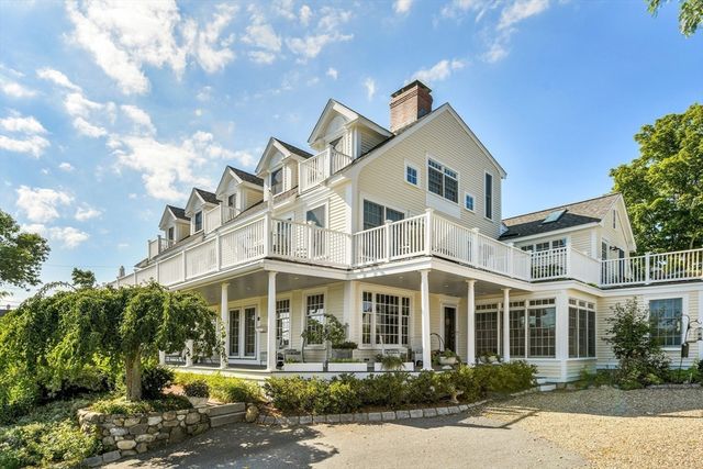 4 Margin St B, Cohasset, MA 02025