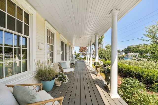 4 Margin St B, Cohasset, MA 02025