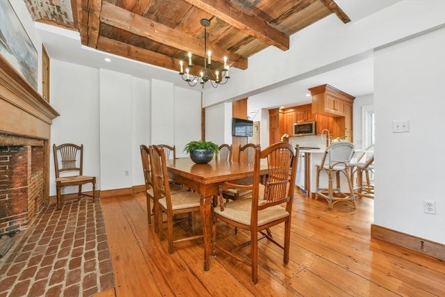 4 Margin St B, Cohasset, MA 02025