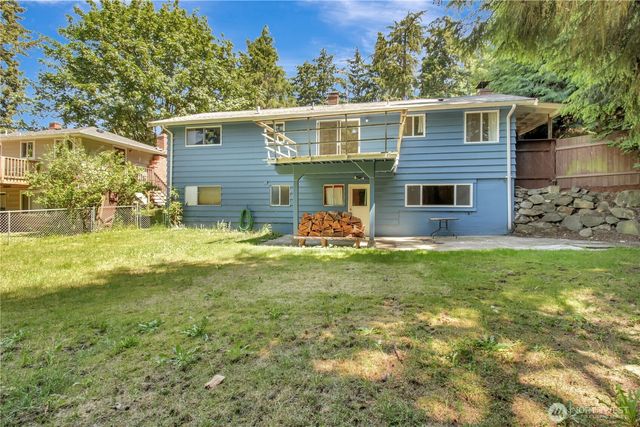 20627 7th Avenue S, Des Moines, WA 98198