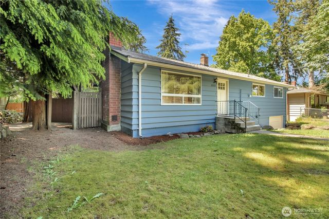 20627 7th Avenue S, Des Moines, WA 98198