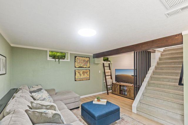 1716 County Road C E, Maplewood, MN 55109