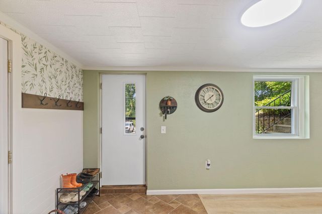 1716 County Road C E, Maplewood, MN 55109