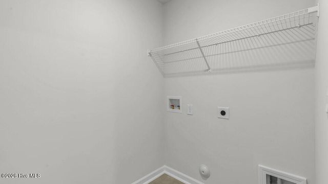 718 Lazy Elm Lane, Aberdeen, NC 28315