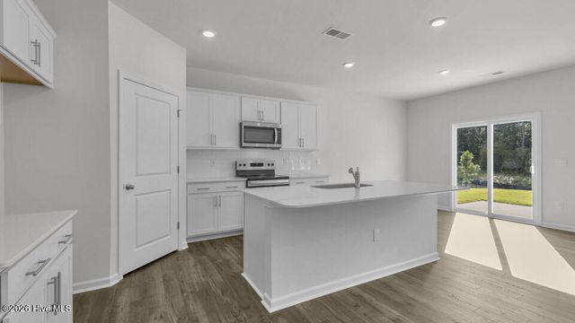 718 Lazy Elm Lane, Aberdeen, NC 28315