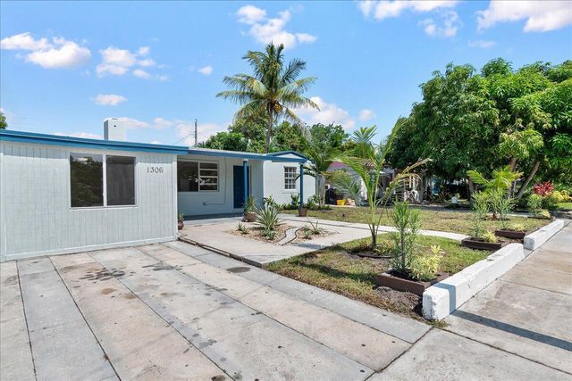 1306 S C Terrace, Lake Worth Beach, FL 33460