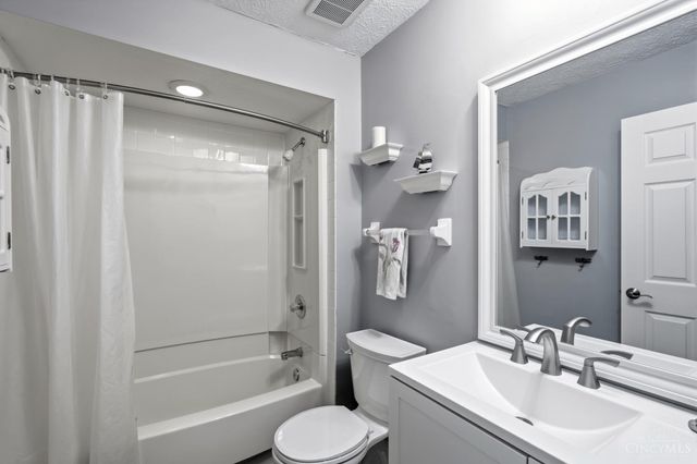 5881 Kearny Court, West Chester, OH 45069
