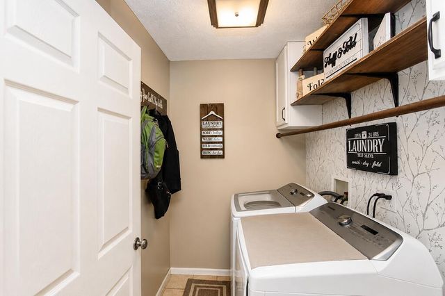 2946 S Collins Drive, La Porte, IN 46350