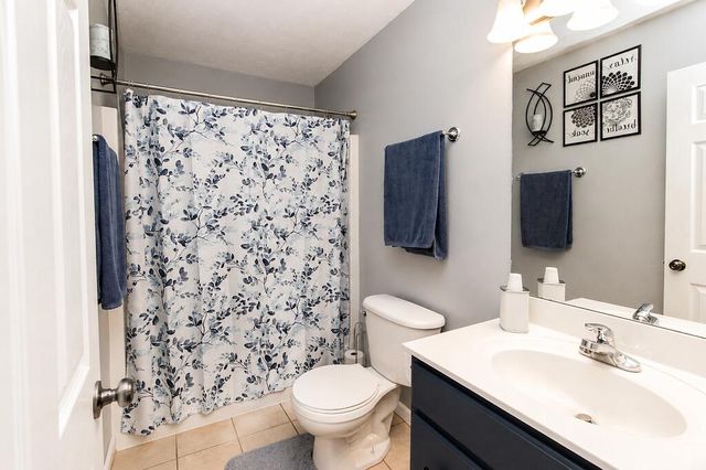 2946 S Collins Drive, La Porte, IN 46350