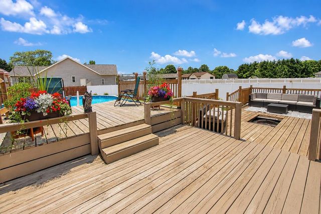 2946 S Collins Drive, La Porte, IN 46350