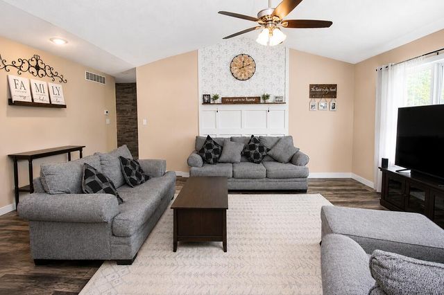 2946 S Collins Drive, La Porte, IN 46350