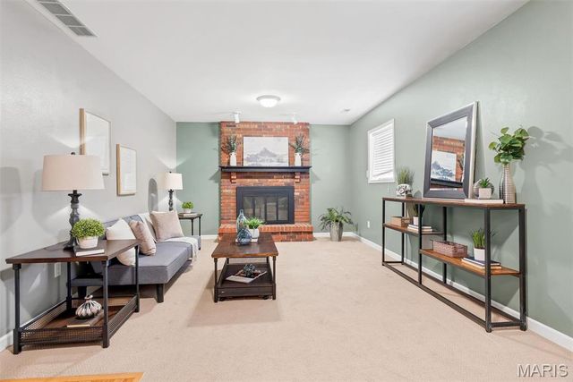 4 Voyager Drive, St Peters, MO 63376