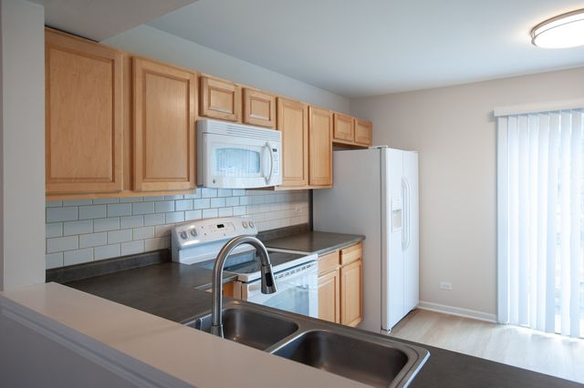 2739 Wilshire Court, Aurora, IL 60502
