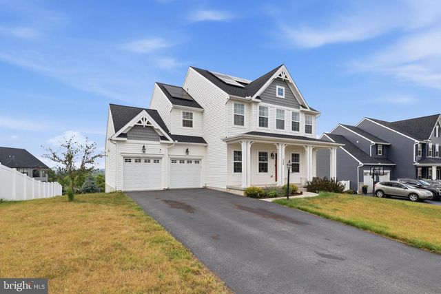 216 HOLLYHOCK DR, Manchester, PA 17345
