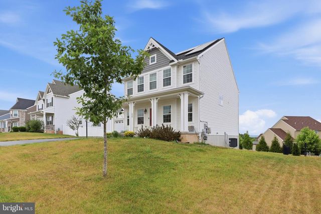 216 HOLLYHOCK DR, Manchester, PA 17345