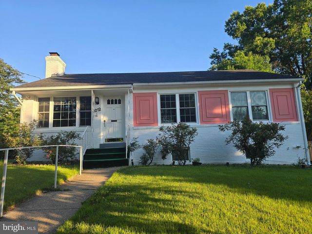 6012 MELVERN DR, Bethesda, MD 20817