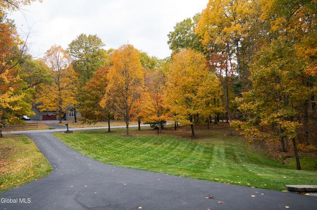 4 White Birch Lane, Wilton, NY 12831