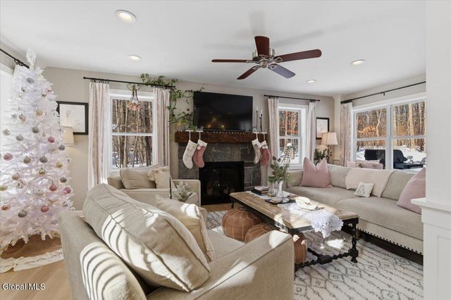 4 White Birch Lane, Wilton, NY 12831