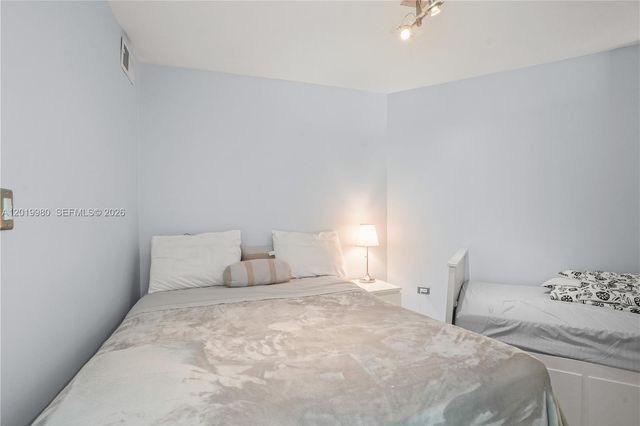 7135 Collins Ave 712, Miami Beach, FL 33141