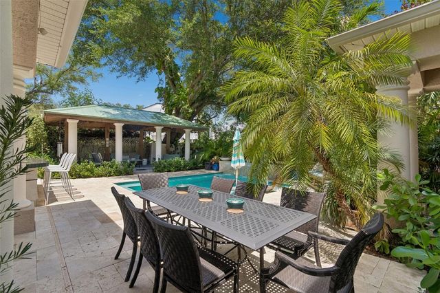 3213 W WYOMING AVENUE, Tampa, FL 33611