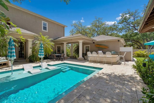 3213 W WYOMING AVENUE, Tampa, FL 33611