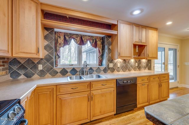 5204 Foxfire Place, Kingsport, TN 37664