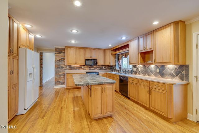 5204 Foxfire Place, Kingsport, TN 37664