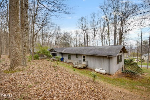 5204 Foxfire Place, Kingsport, TN 37664