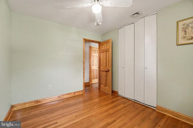 302 ROBIN RD, Hershey, PA 17033