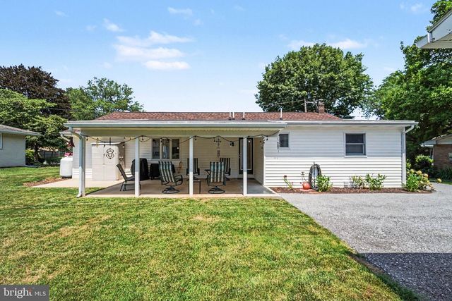 302 ROBIN RD, Hershey, PA 17033