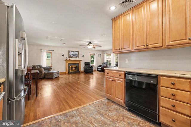 302 ROBIN RD, Hershey, PA 17033